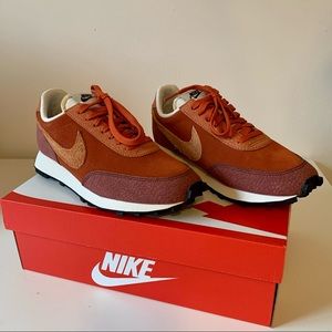 NEW Nike Daybreak sneakers, M 6/W 7.5